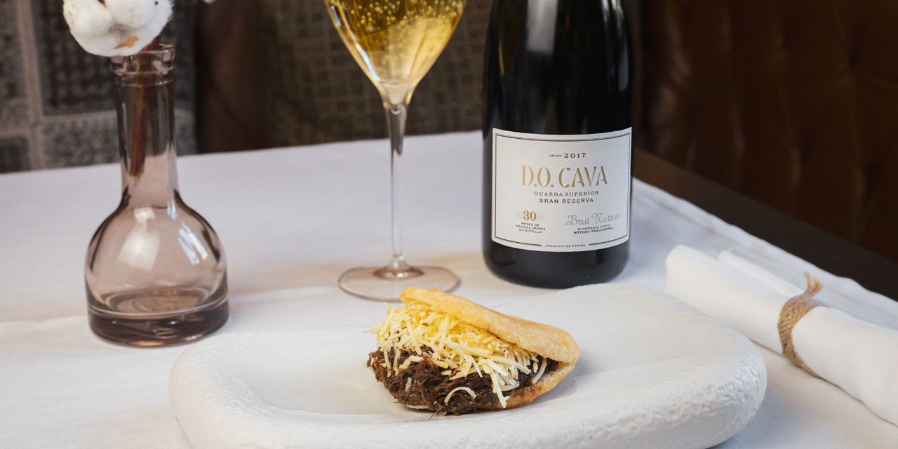  Los Cavas de Guarda Superior vuelven a aliarse con las mejores tapas en Barcelona
