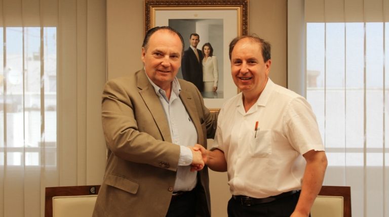 El presidente de Cámara Valencia, José Vicente Morata, y el presidente de Unión Gremial, Francesc Ferrer, han firmado hoy un acuerdo de colaboración