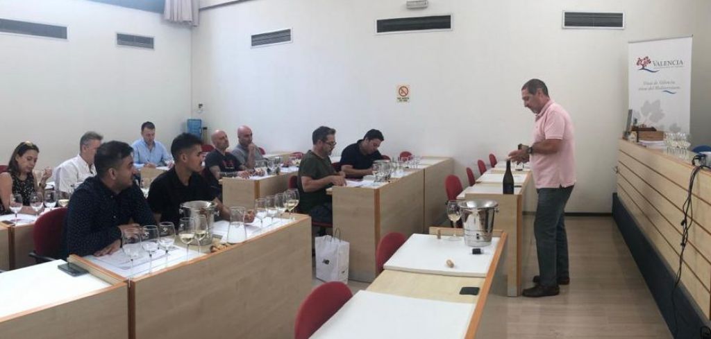  La DO Valencia acoge una cata específica para restauradores y sumilleres